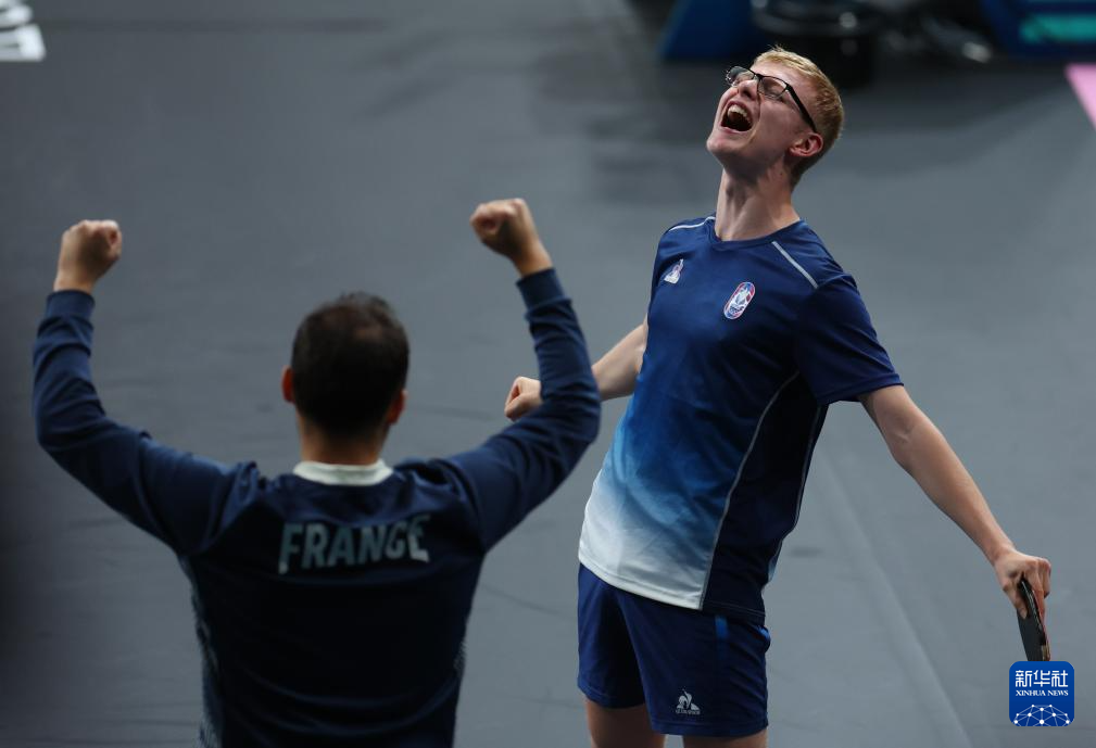 为小弟喝彩！巴图姆ins晒照为法国与波兰的欧锦赛预热