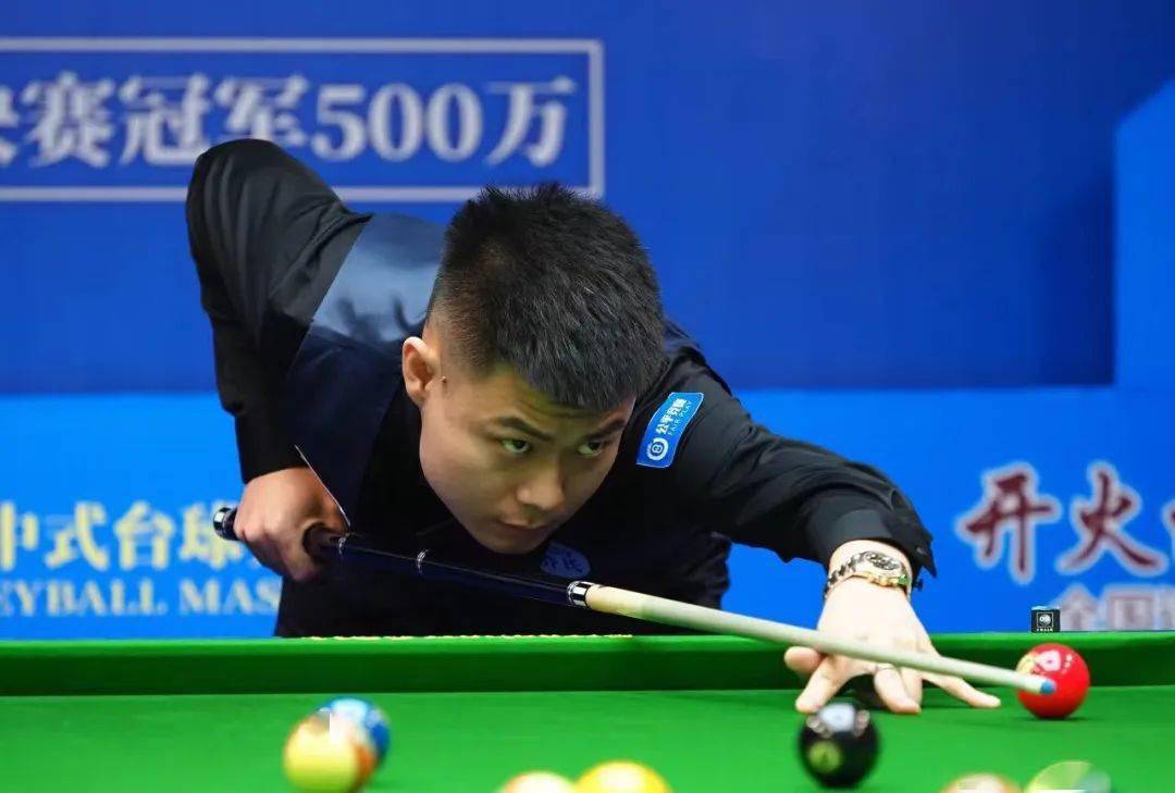 足球巨星 足球巨星